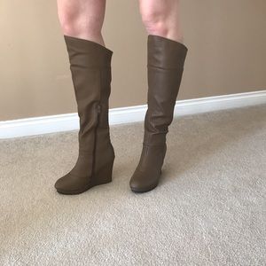 Taupe boots